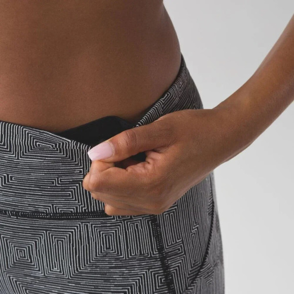 Lululemon Pace Rival Crop Maze Jacquard Leggings White Black 31375 - Picture 3 of 13